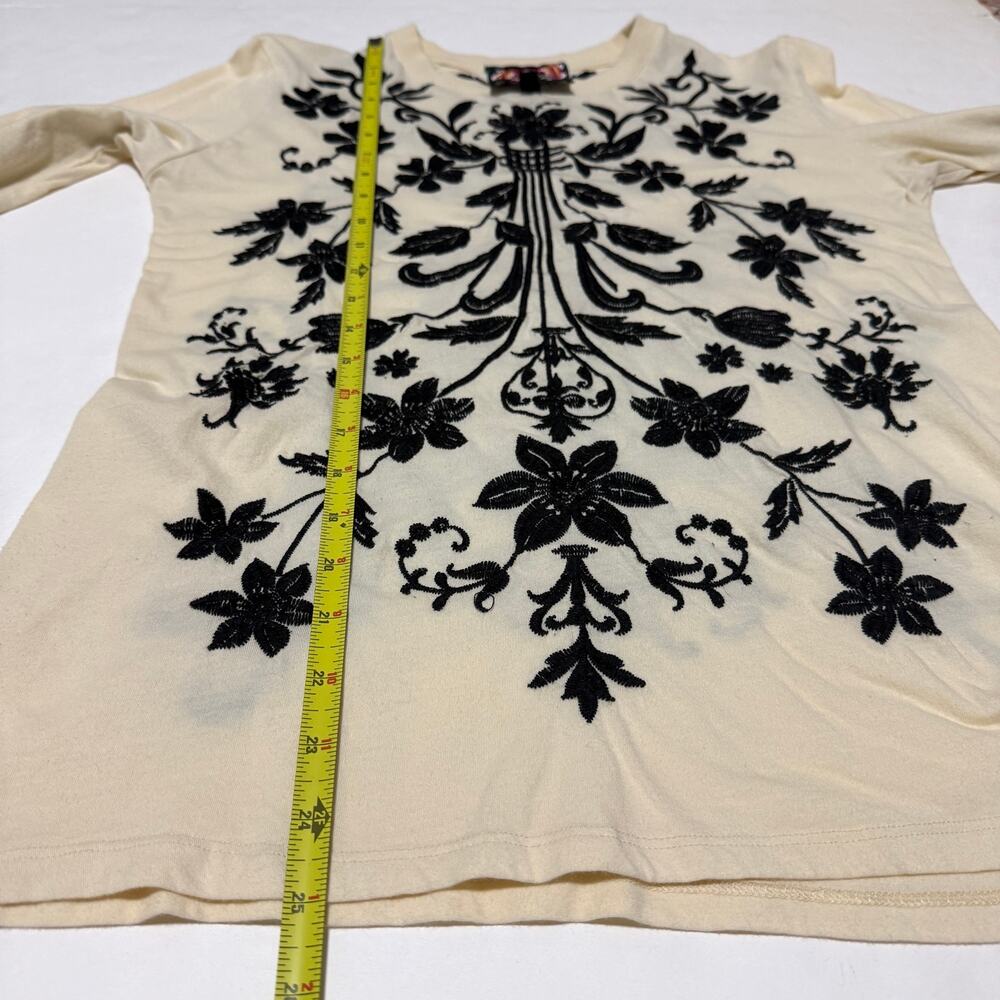 Johnny Was Womens Embroidered 3/4 Sleeve Top S Cream Black Boho Floral Cotton - Picture 11 of 13